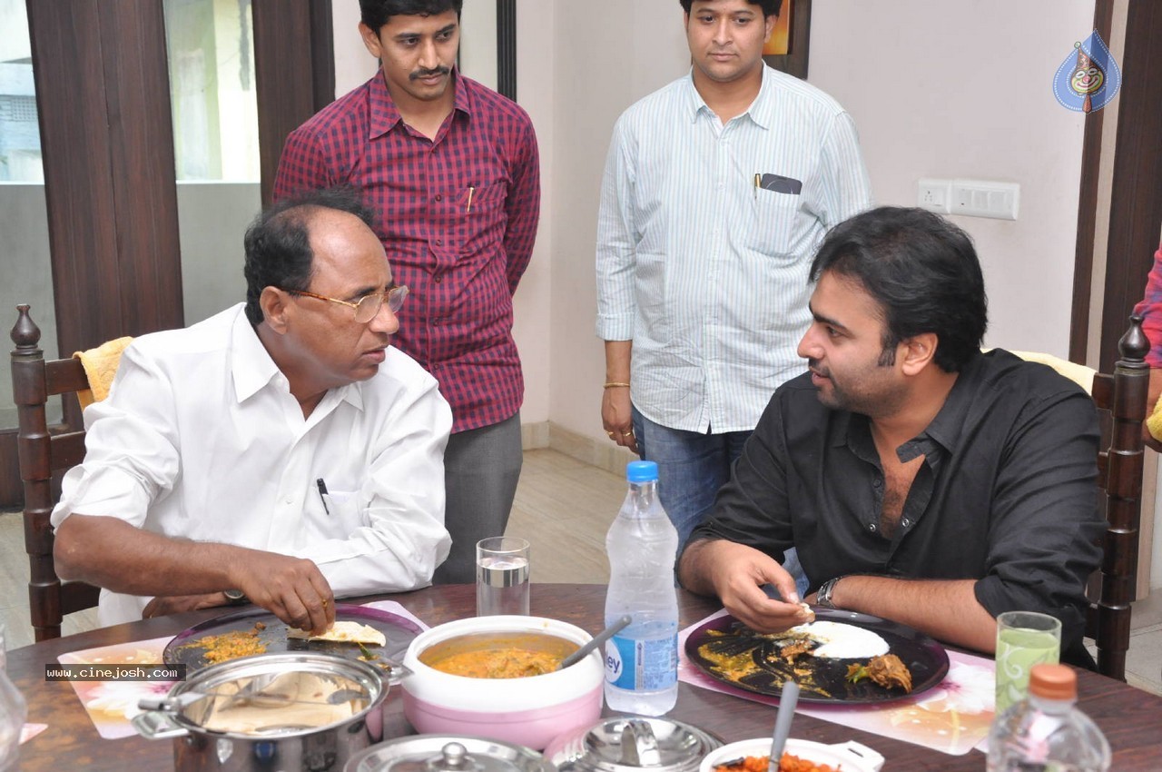 Nara Rohit at Eswar College Anniversary Event - 34 / 128 photos