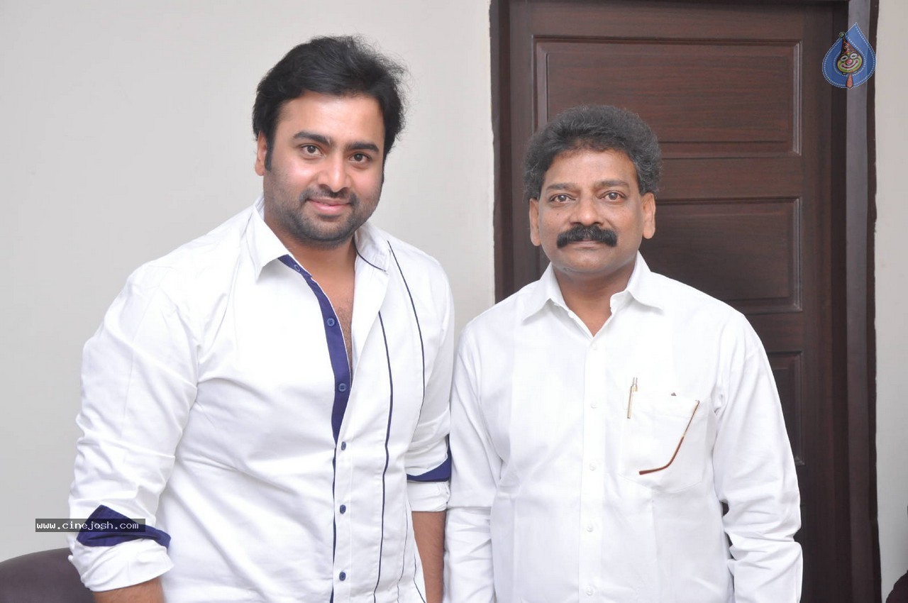 Nara Rohit at Eswar College Anniversary Event - 40 / 128 photos