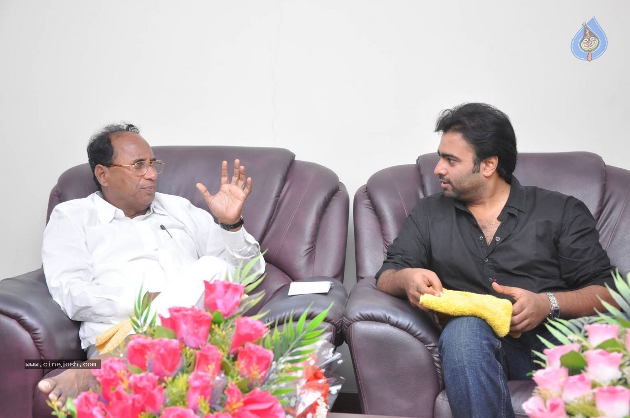 Nara Rohit at Eswar College Anniversary Event - 104 / 128 photos