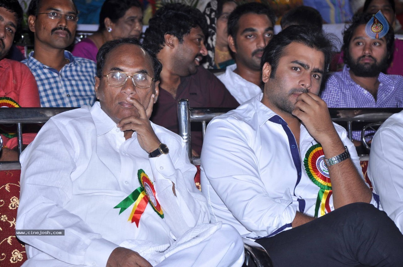 Nara Rohit at Eswar College Anniversary Event - 116 / 128 photos