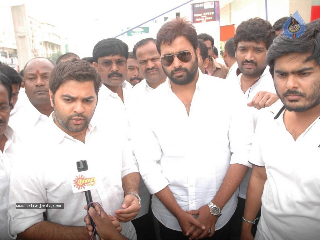 Nara Rohith Participates in Swachh Bharat - 29 / 100 photos