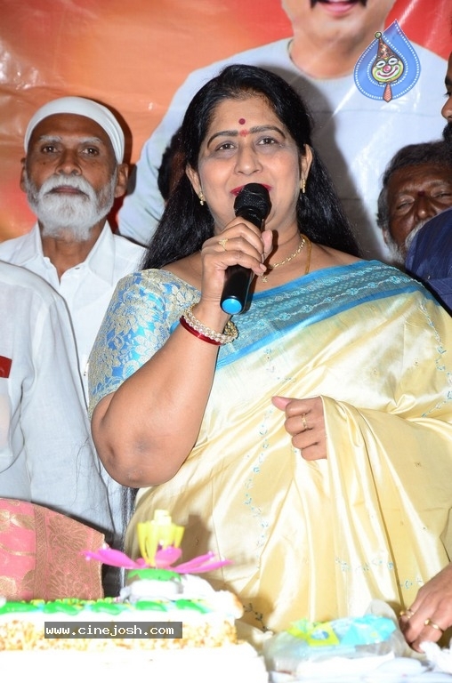 Naresh Vijaya krishna Birthday Celebrations 2019 - 18 / 56 photos