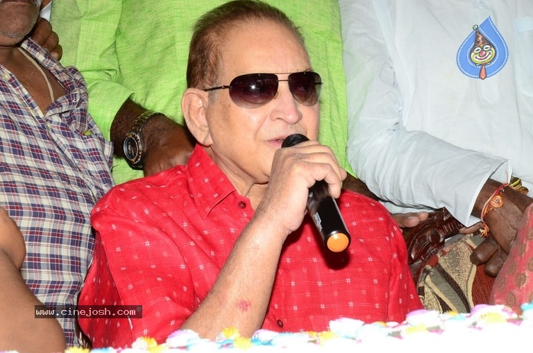 Naresh Vijaya krishna Birthday Celebrations 2019 - 52 / 56 photos