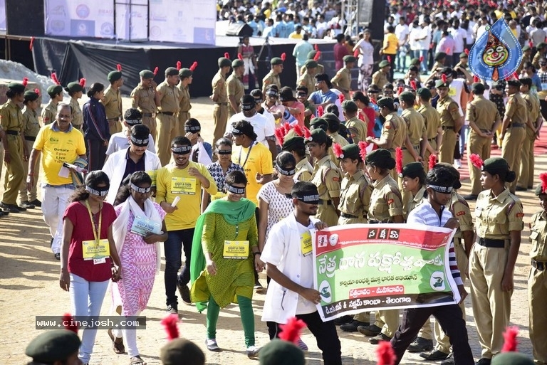 Niharika Flags Off Sight A Thon Blindfold 2k Walk - 22 / 40 photos
