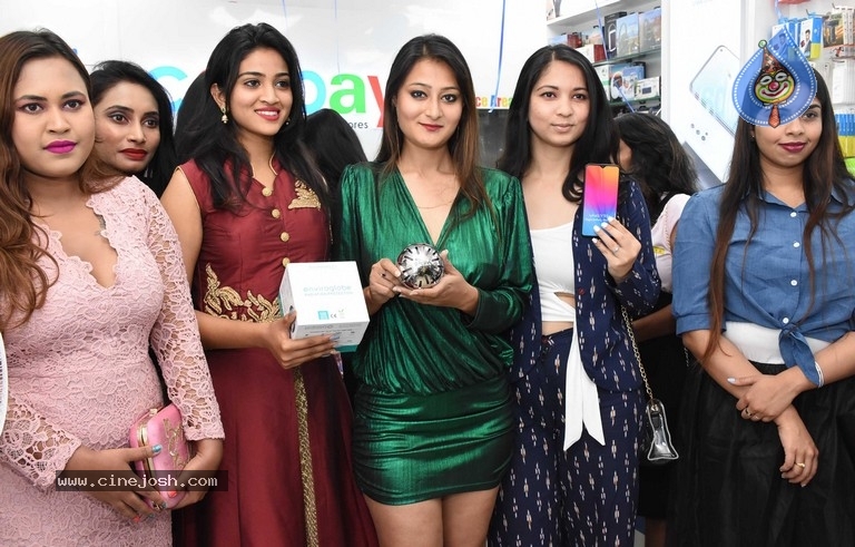 Niharika Konidela Launches 60th Store of CellBay - 25 / 28 photos
