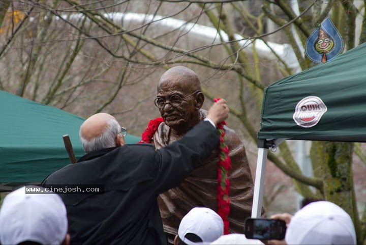 NRI's Dandi March 2 Event Photos - 32 / 56 photos