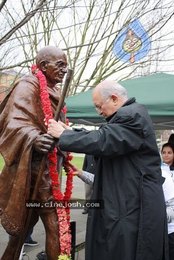 NRI's Dandi March 2 Event Photos - 41 / 56 photos