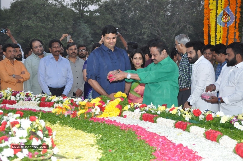 NTR Family Members at NTR Ghat - 74 / 84 photos