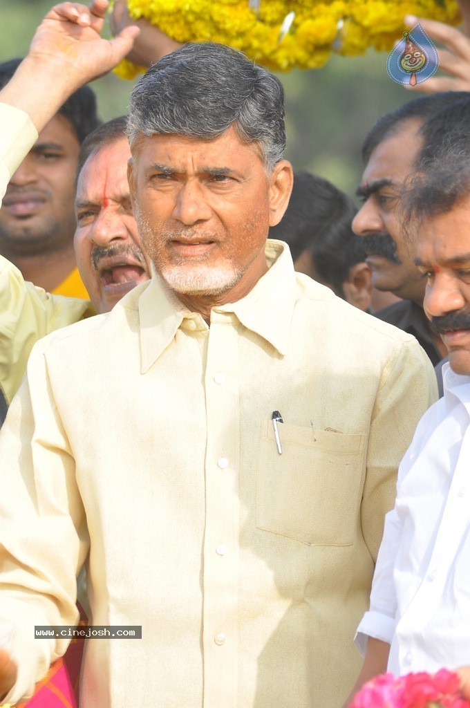 NTR Family Members at NTR Ghat - 76 / 238 photos