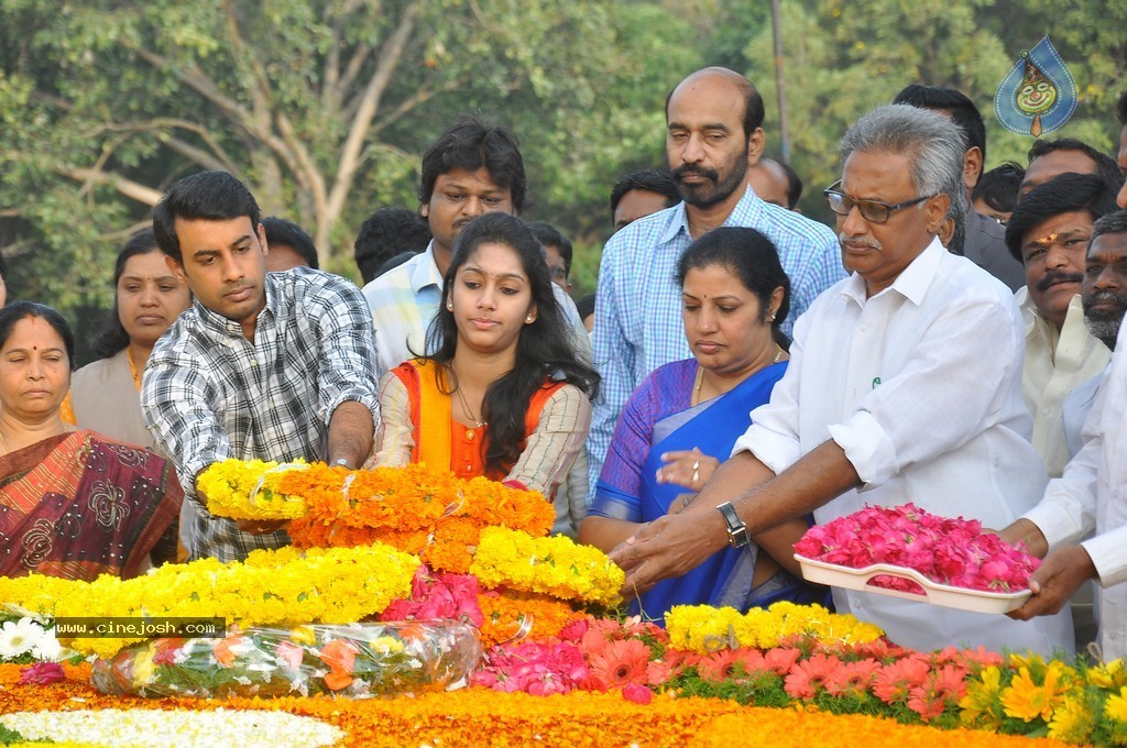NTR Family Members at NTR Ghat - 80 / 238 photos
