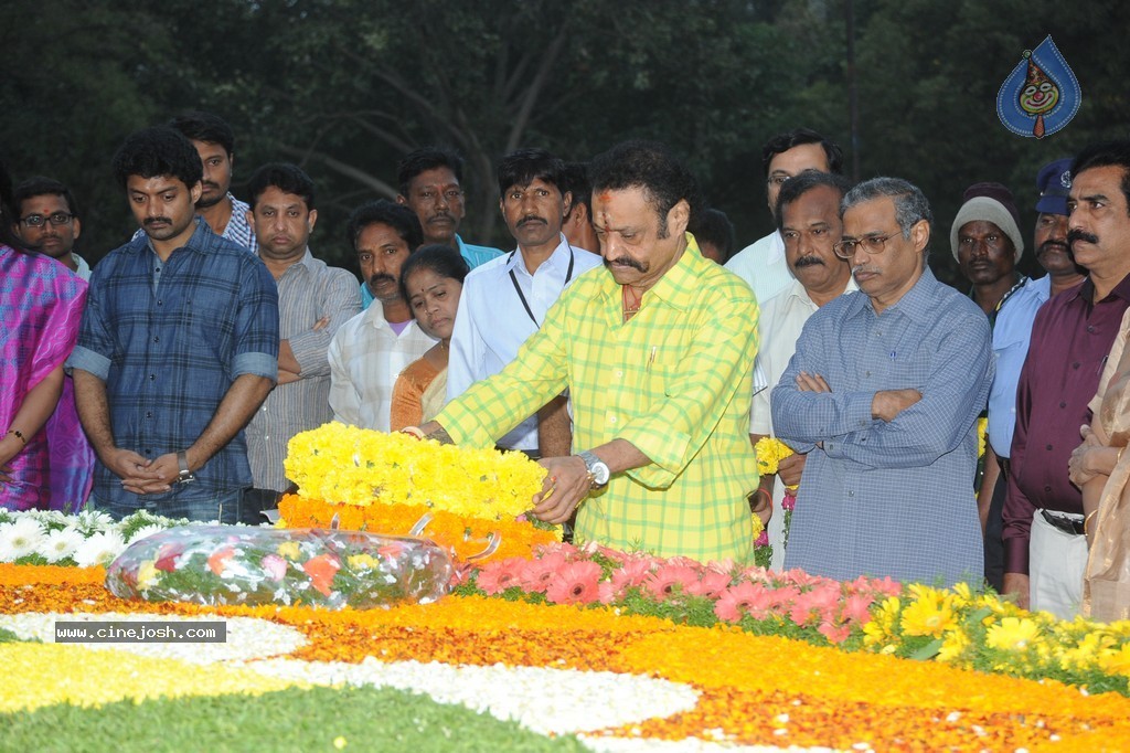 NTR Family Members at NTR Ghat - 91 / 238 photos