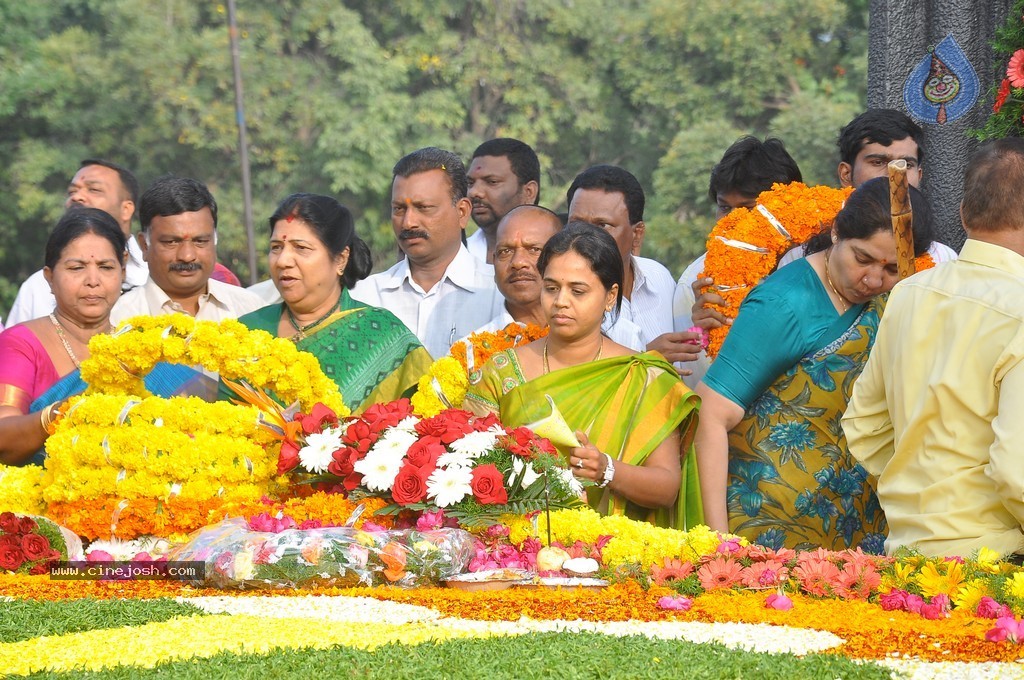 NTR Family Members at NTR Ghat - 92 / 238 photos
