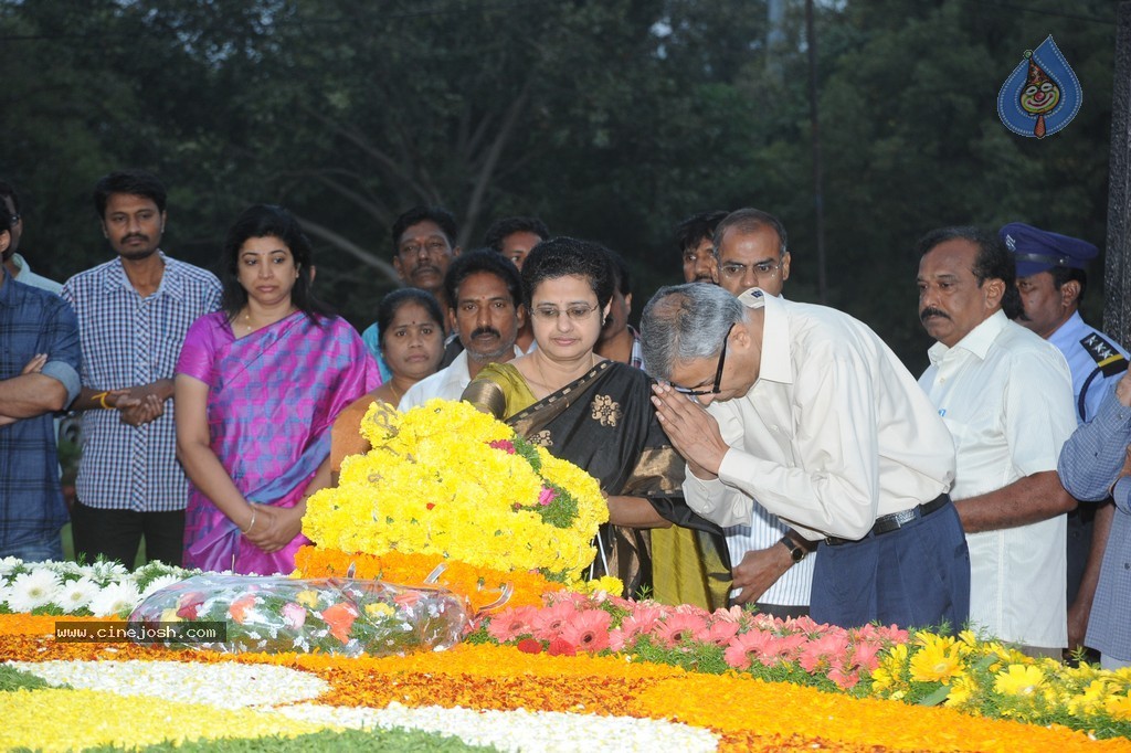 NTR Family Members at NTR Ghat - 96 / 238 photos