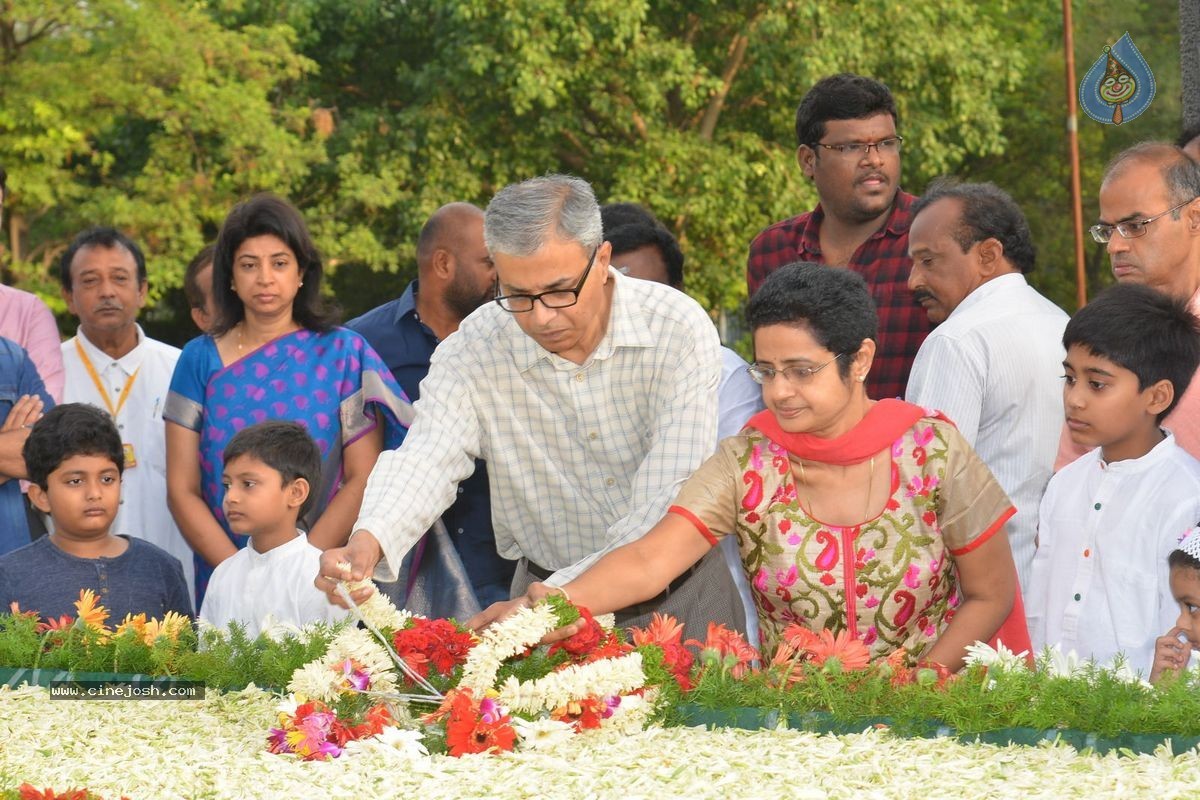 NTR Family Members at NTR Ghat - 19 / 151 photos