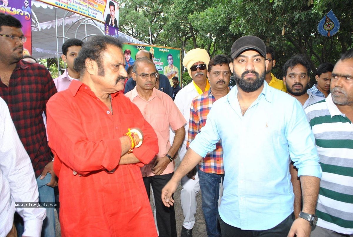 NTR Family Members at NTR Ghat - 46 / 151 photos