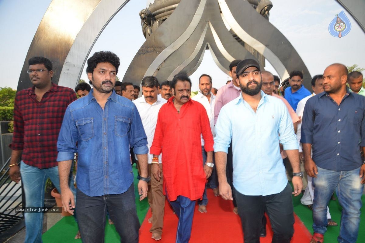 NTR Family Members at NTR Ghat - 71 / 151 photos