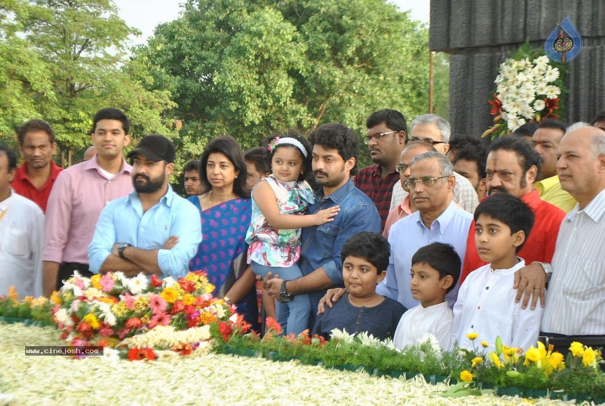 NTR Family Members at NTR Ghat - 98 / 151 photos