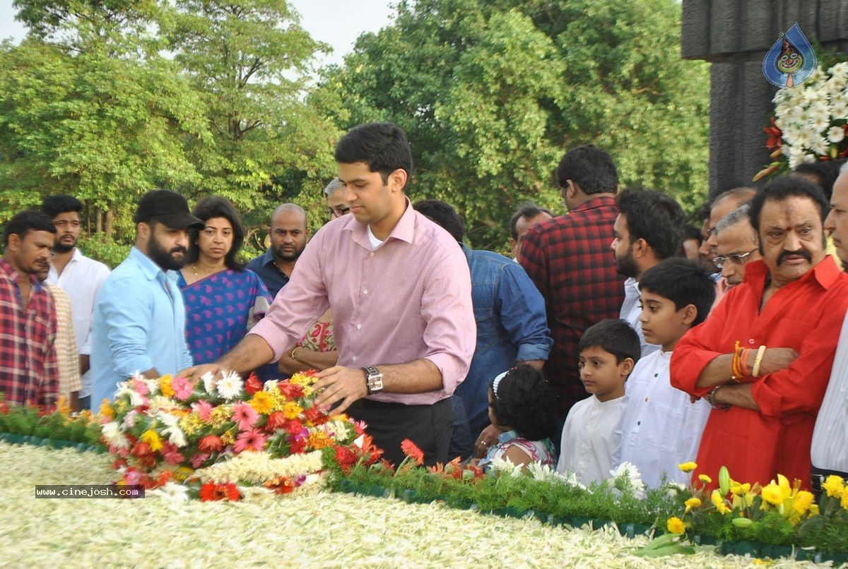 NTR Family Members at NTR Ghat - 111 / 151 photos