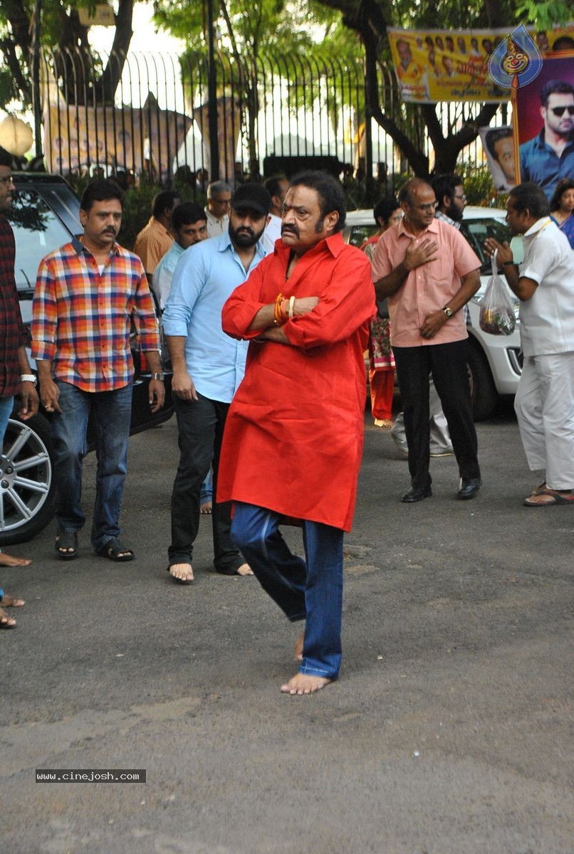 NTR Family Members at NTR Ghat - 143 / 151 photos