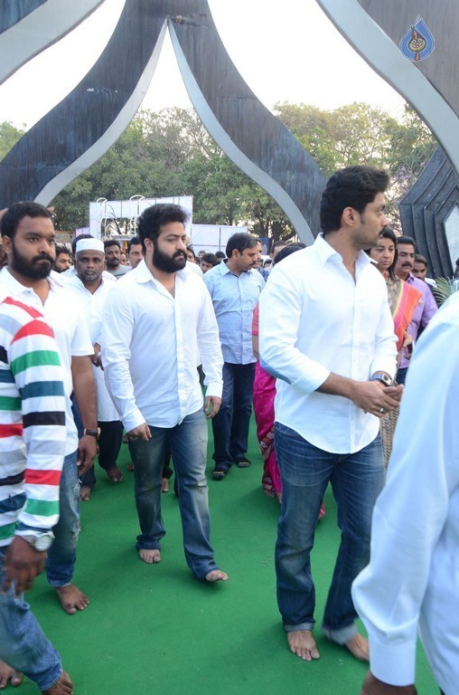 NTR Family Members at NTR Ghat Photos - 87 / 102 photos