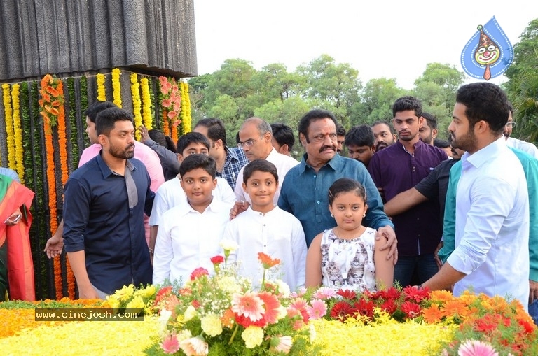 NTR Family Members Pay Tribute at NTR Ghat - 7 / 100 photos
