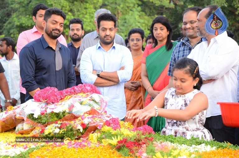 NTR Family Members Pay Tribute at NTR Ghat - 11 / 100 photos