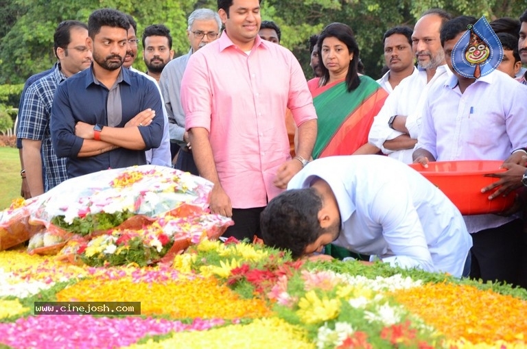 NTR Family Members Pay Tribute at NTR Ghat - 16 / 100 photos