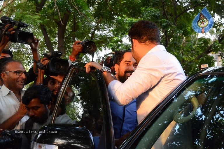 NTR Family Members Pay Tribute at NTR Ghat - 24 / 100 photos