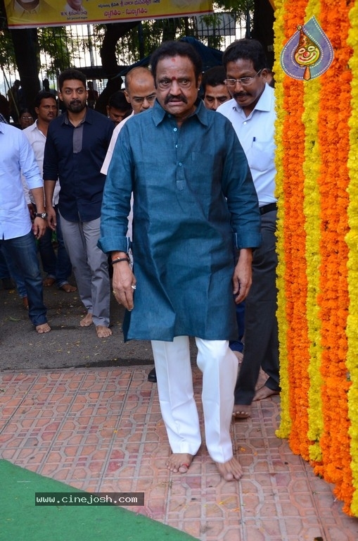 NTR Family Members Pay Tribute at NTR Ghat - 33 / 100 photos