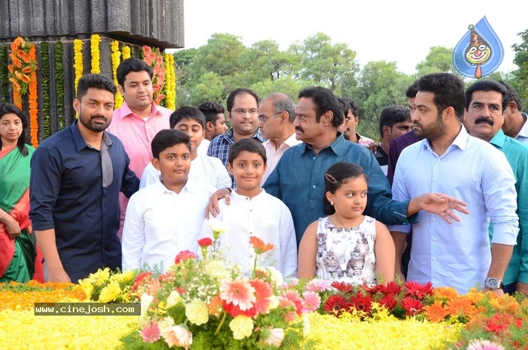 NTR Family Members Pay Tribute at NTR Ghat - 74 / 100 photos