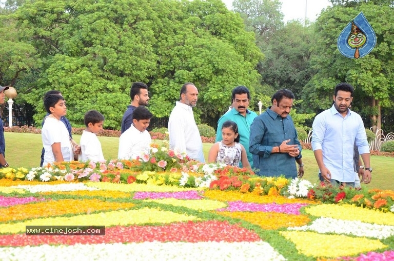 NTR Family Members Pay Tribute at NTR Ghat - 77 / 100 photos