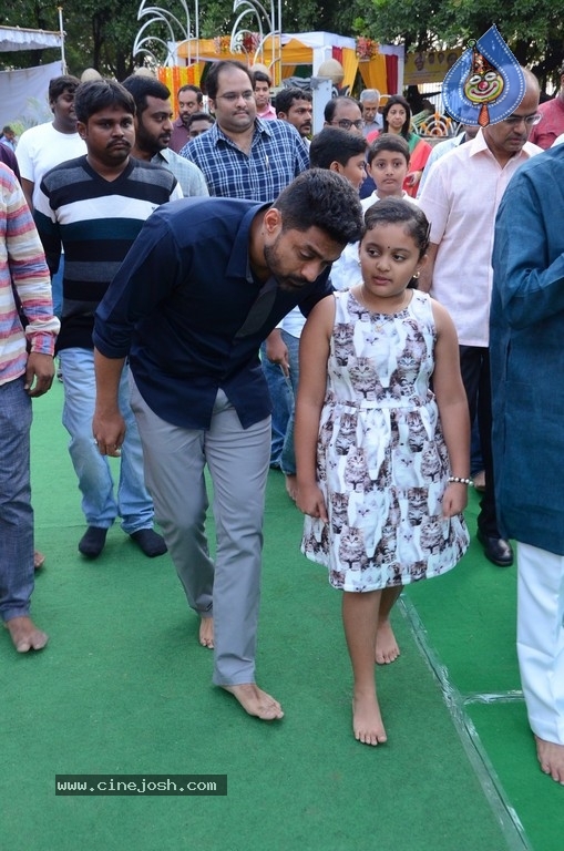 NTR Family Members Pay Tribute at NTR Ghat - 83 / 100 photos