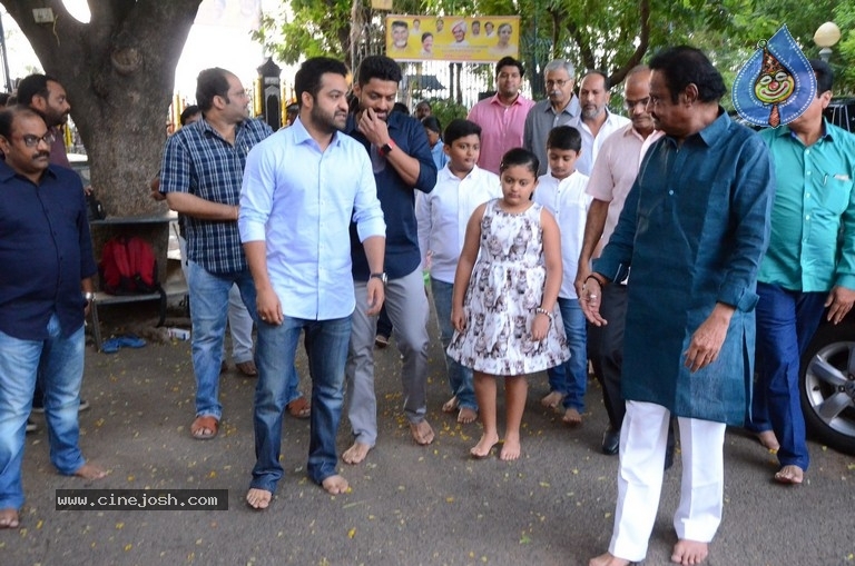NTR Family Members Pay Tribute at NTR Ghat - 87 / 100 photos