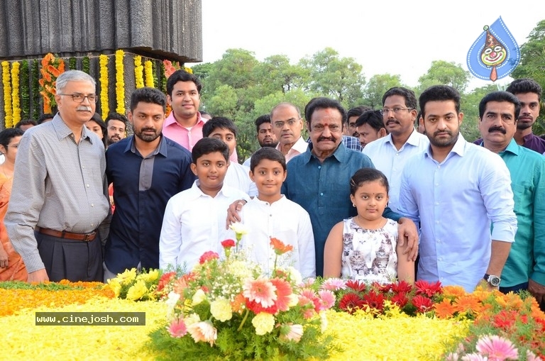 NTR Family Members Pay Tribute at NTR Ghat - 95 / 100 photos