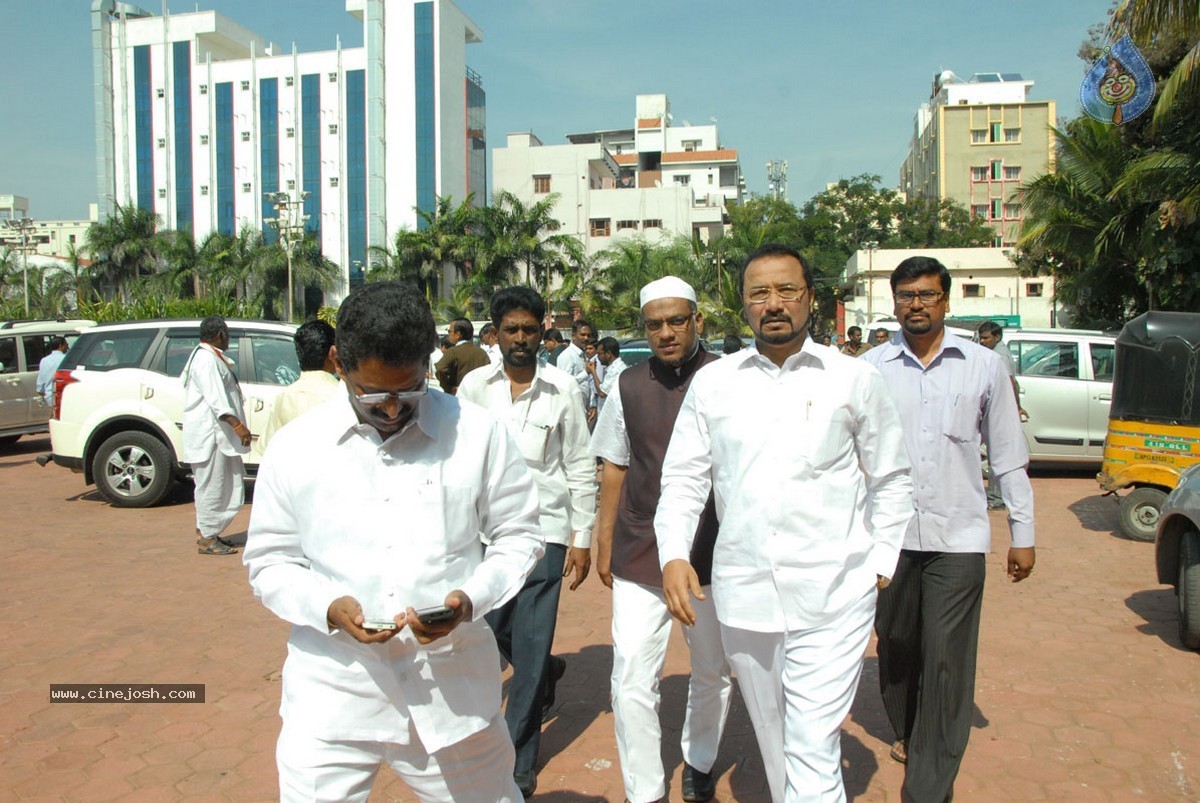 Nukarapu Suryaprakash Rao Daughter Grishma Wedding Photos - 33 / 136 photos