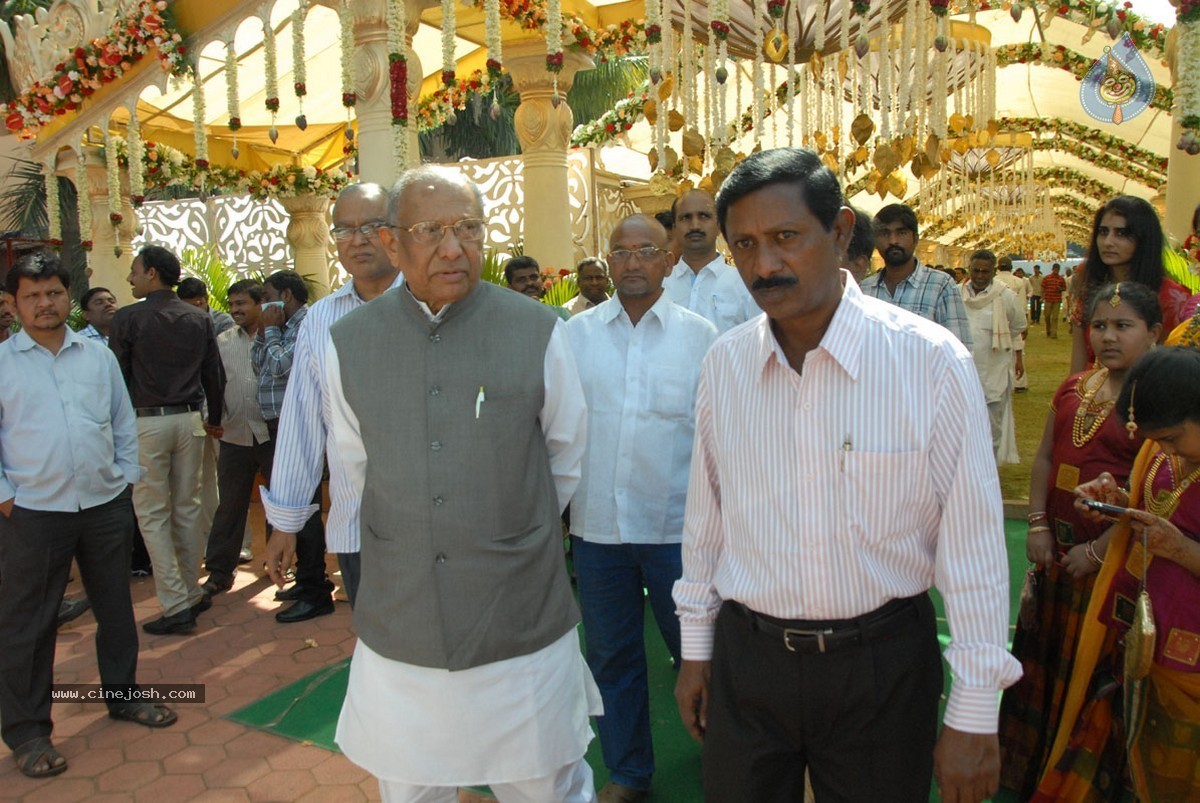 Nukarapu Suryaprakash Rao Daughter Grishma Wedding Photos - 68 / 136 photos