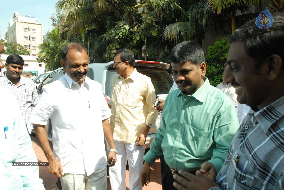 Nukarapu Suryaprakash Rao Daughter Grishma Wedding Photos - 91 / 136 photos