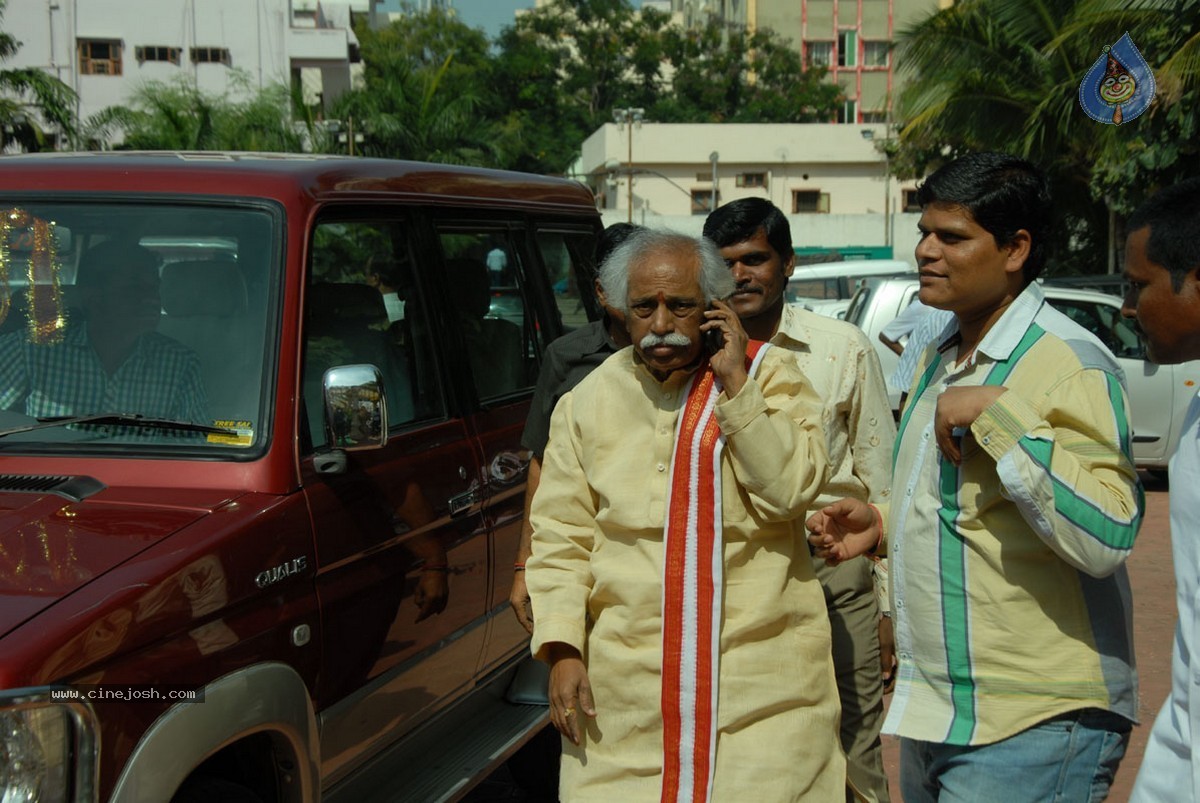 Nukarapu Suryaprakash Rao Daughter Grishma Wedding Photos - 94 / 136 photos