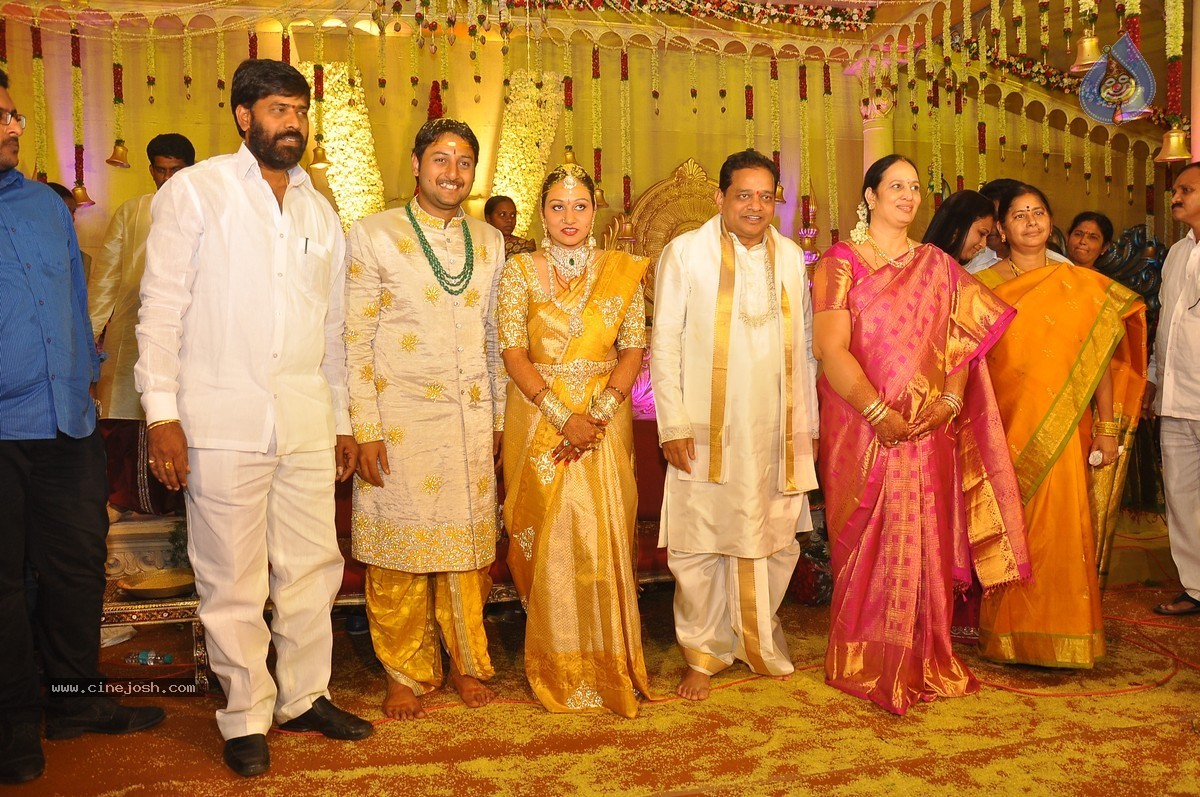 Nukarapu Suryaprakash Rao Daughter Grishma Wedding Photos - 114 / 136 photos