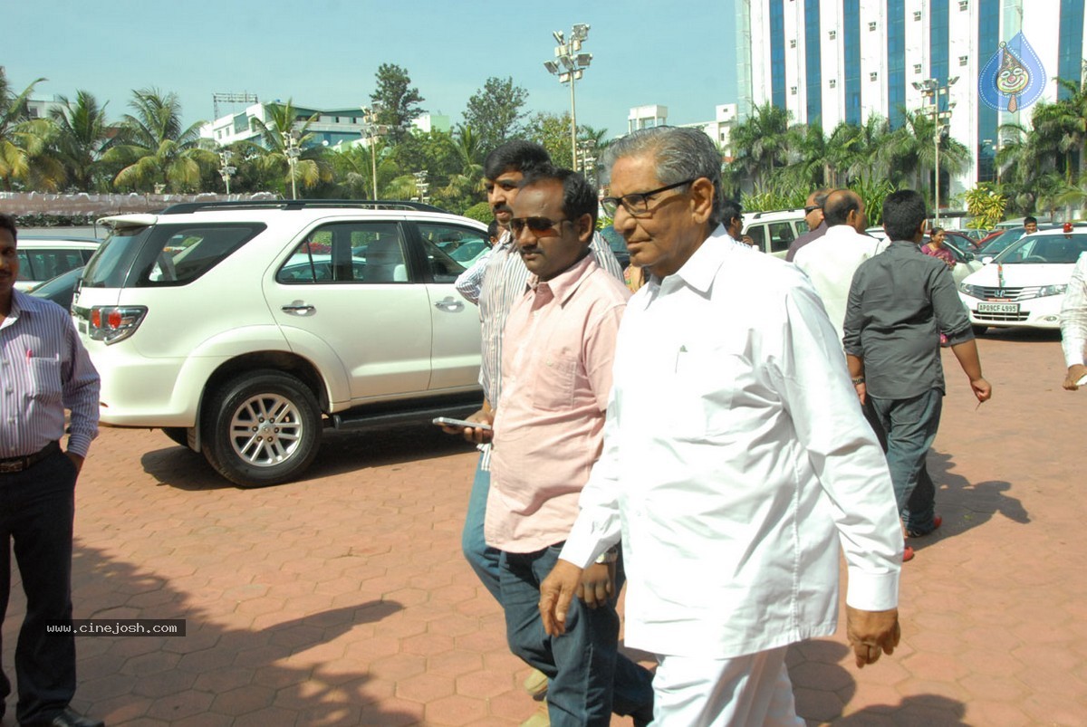 Nukarapu Suryaprakash Rao Daughter Grishma Wedding Photos - 118 / 136 photos