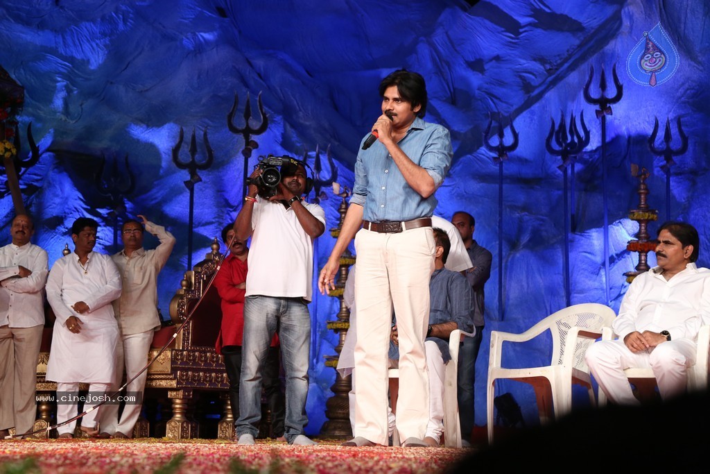 Pawan attends Bhakti TV Channel Koti Deepotsavam - 18 / 215 photos