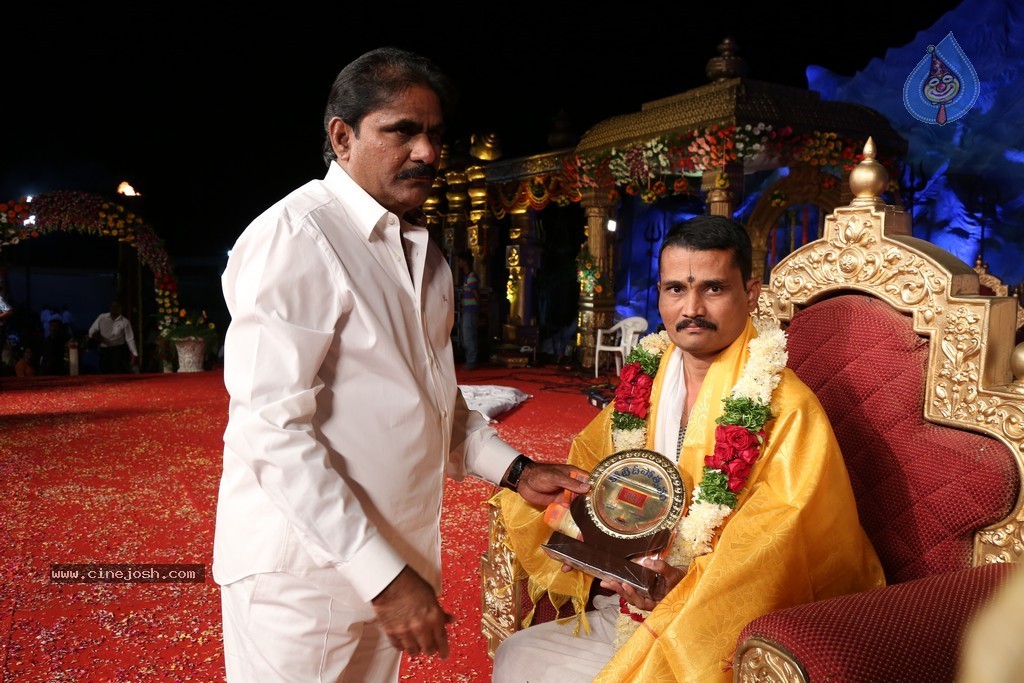 Pawan attends Bhakti TV Channel Koti Deepotsavam - 150 / 215 photos