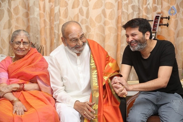 Pawan Kalyan and Trivikram Meets K Vishwanath - 22 / 77 photos
