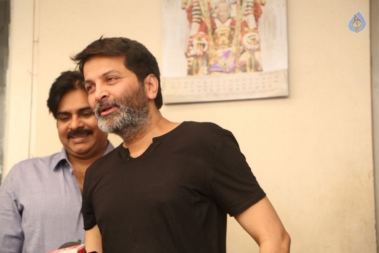 Pawan Kalyan and Trivikram Meets K Vishwanath - 23 / 77 photos