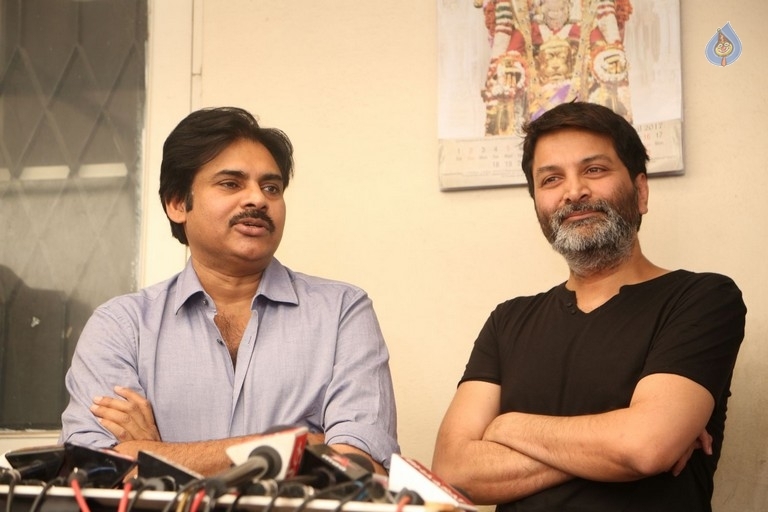 Pawan Kalyan and Trivikram Meets K Vishwanath - 29 / 77 photos