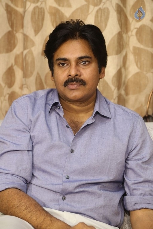 Pawan Kalyan and Trivikram Meets K Vishwanath - 31 / 77 photos