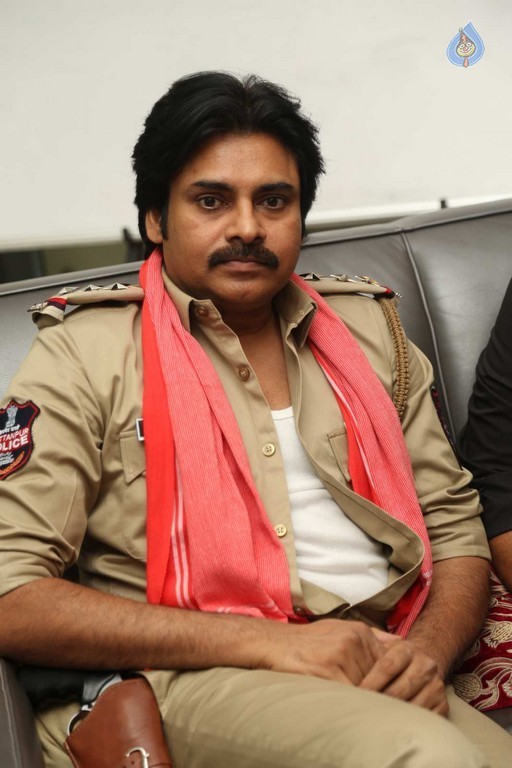 Pawan Kalyan meets Chiranjeevi - 9 / 74 photos