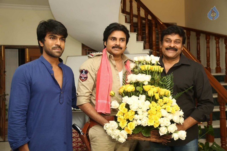 Pawan Kalyan meets Chiranjeevi - 19 / 74 photos