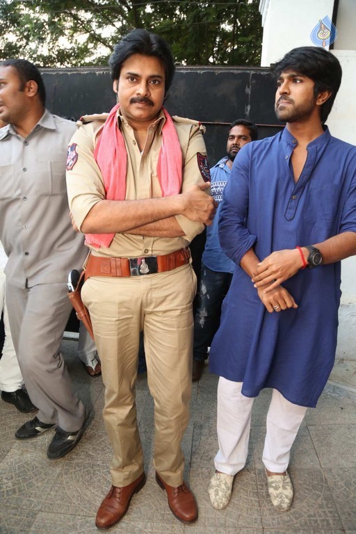 Pawan Kalyan meets Chiranjeevi - 33 / 74 photos