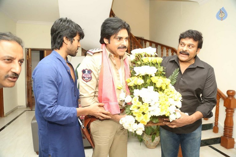 Pawan Kalyan meets Chiranjeevi - 35 / 74 photos